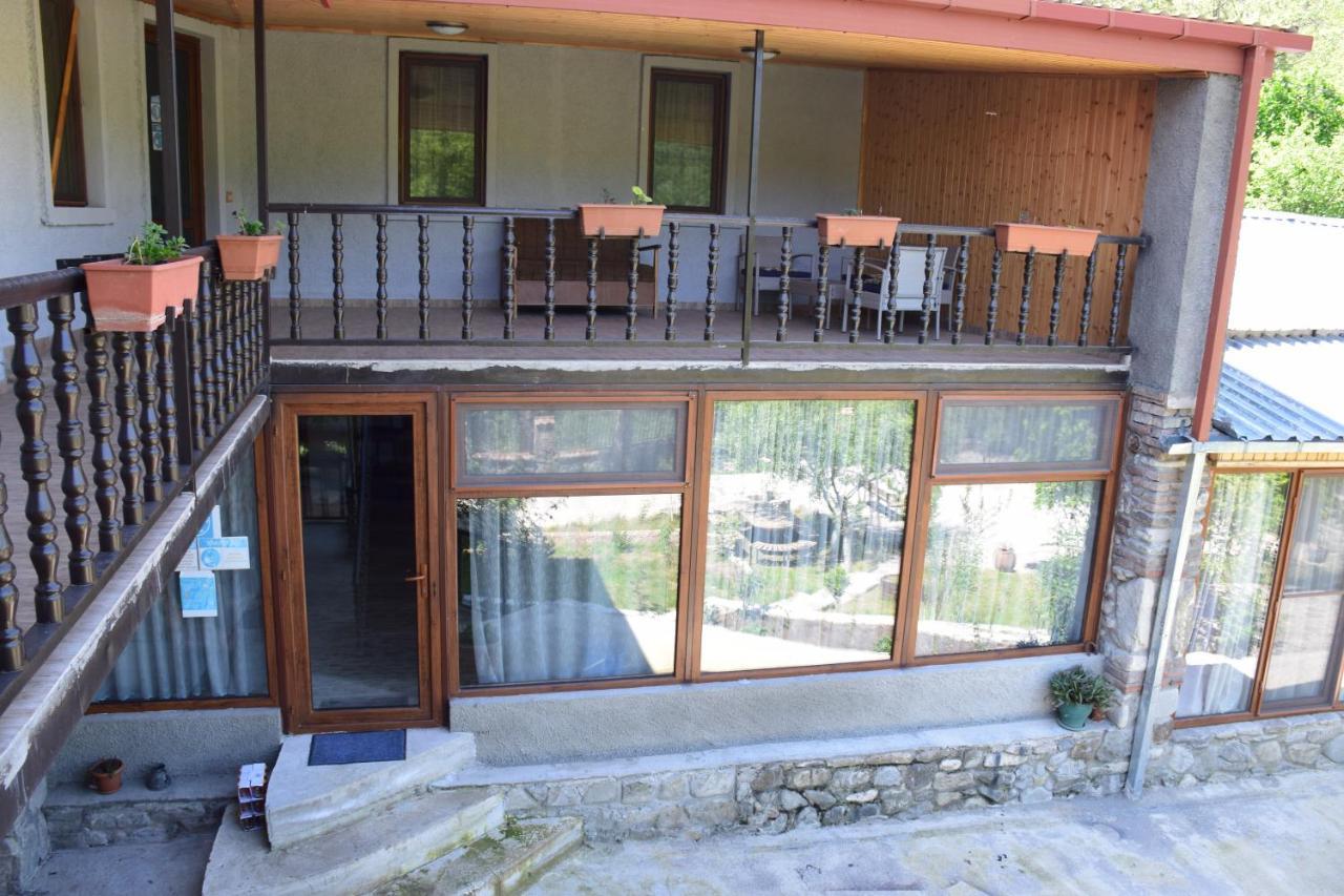 Guest House Ilto Akhmeta Εξωτερικό φωτογραφία