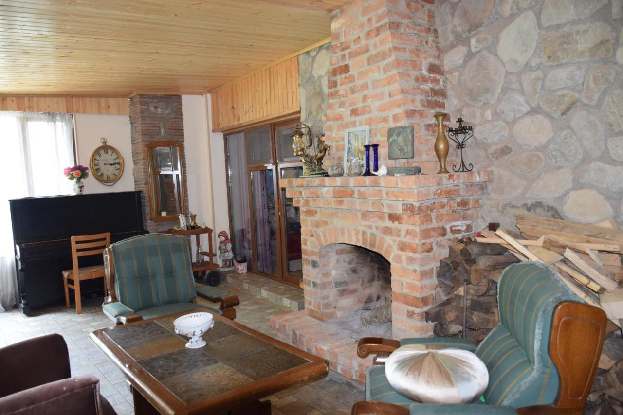 Guest House Ilto Akhmeta Εξωτερικό φωτογραφία