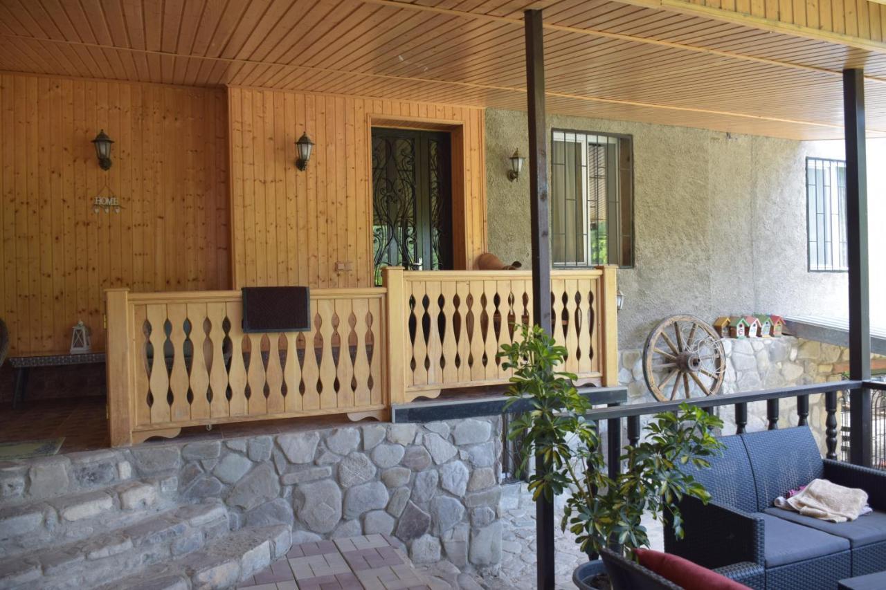 Guest House Ilto Akhmeta Εξωτερικό φωτογραφία