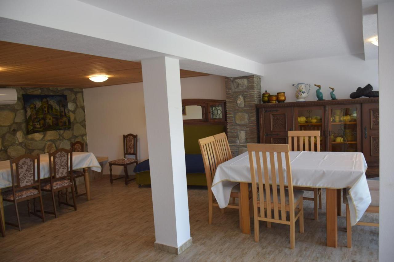 Guest House Ilto Akhmeta Εξωτερικό φωτογραφία